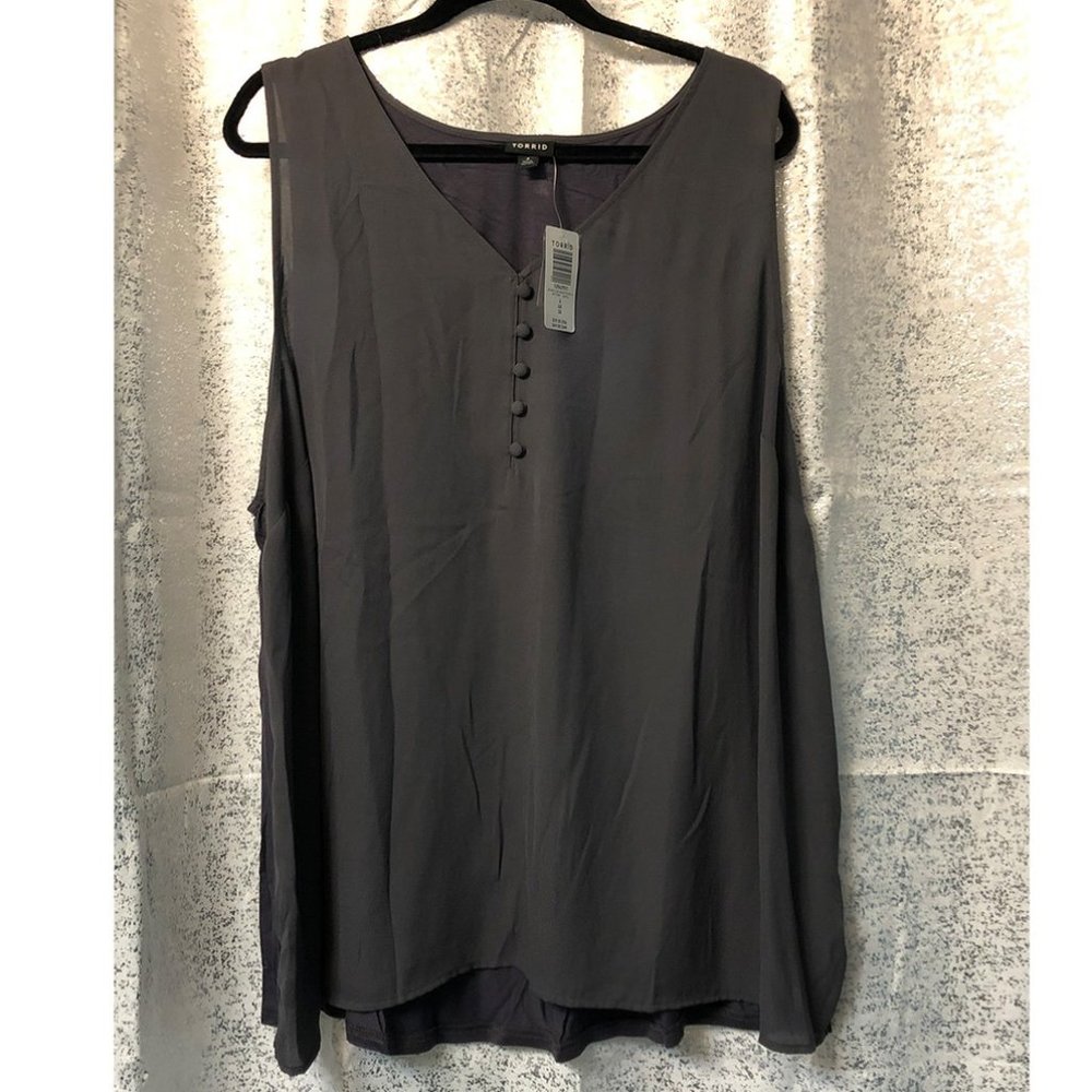 Torrid Dark Gray Button Front Camisole – Size 4X (NWT)